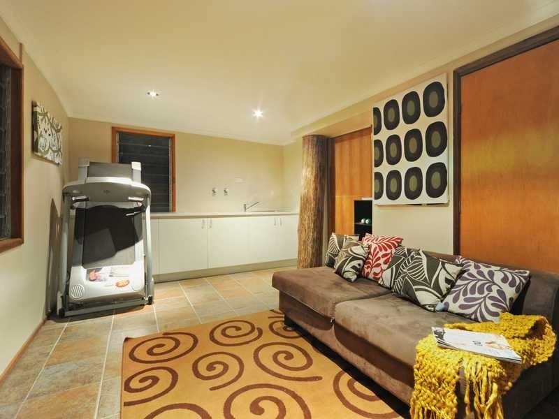12 Warruga Street, Cannonvale QLD 4802