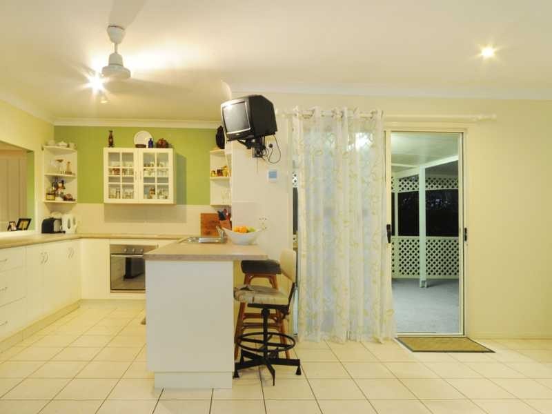 42 Banksia Court, Cannonvale QLD 4802