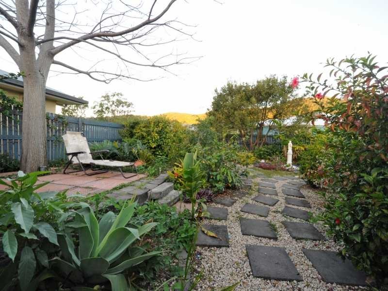 42 Banksia Court, Cannonvale QLD 4802