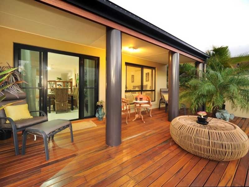 52 Valley Drive, Cannonvale QLD 4802
