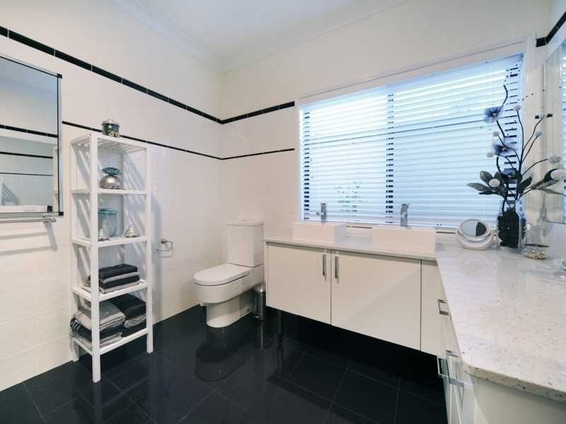 52 Valley Drive, Cannonvale QLD 4802