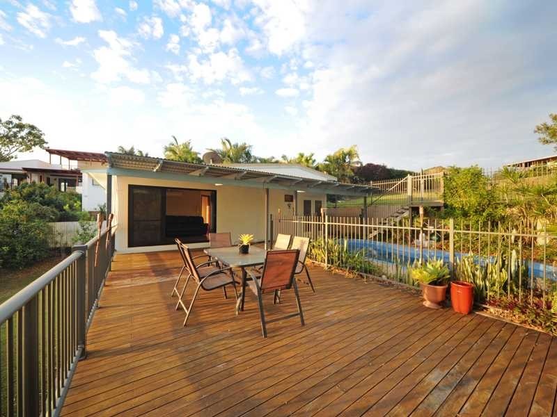 4 Panoramic Court, Cannonvale QLD 4802