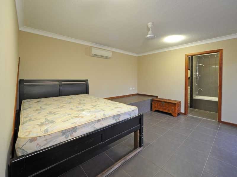 4 Panoramic Court, Cannonvale QLD 4802
