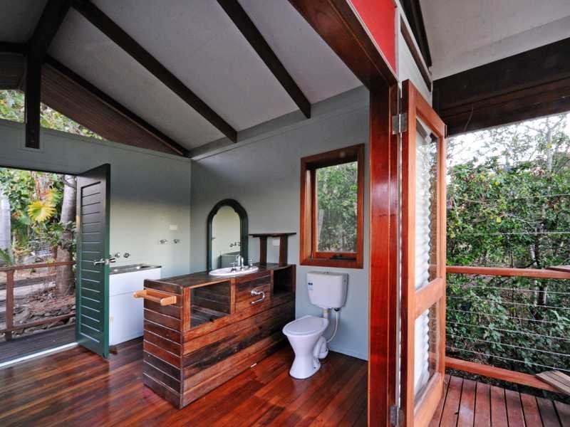 75 Parkland Drive, Cannonvale QLD 4802