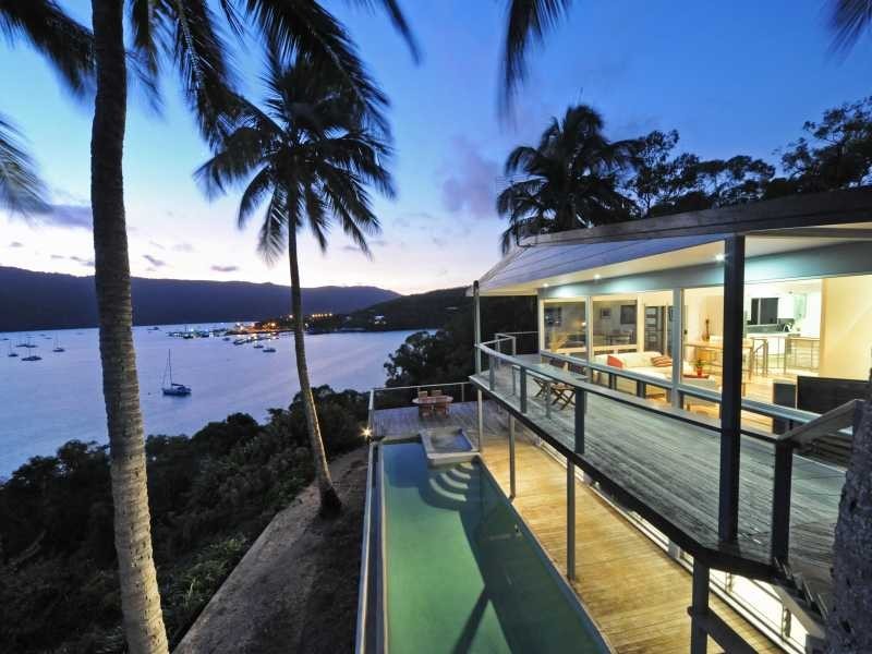 29 Warrain Street, Shute Harbour QLD 4802