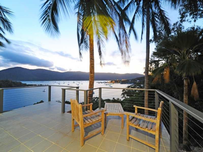 29 Warrain Street, Shute Harbour QLD 4802