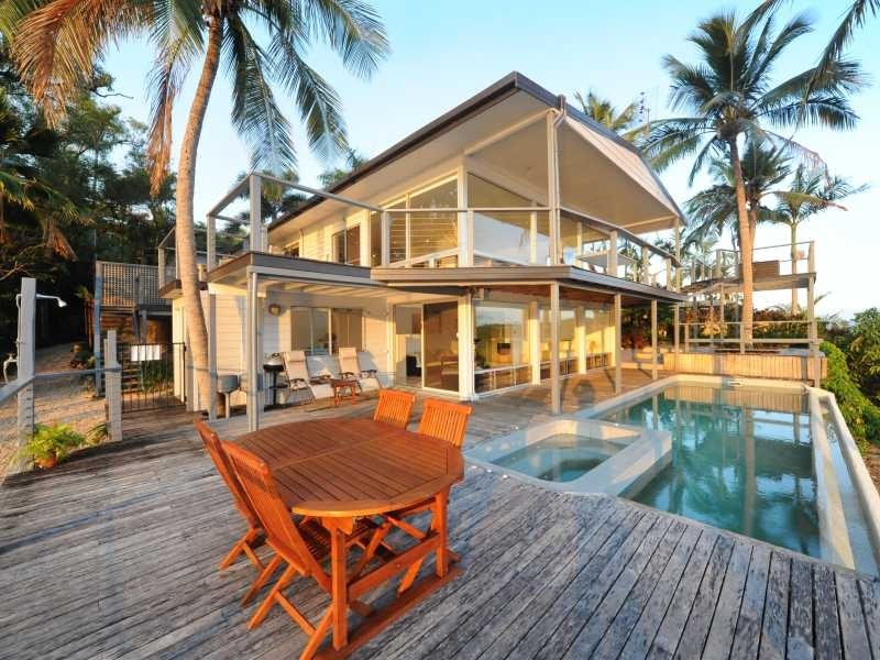 29 Warrain Street, Shute Harbour QLD 4802