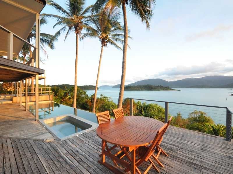 29 Warrain Street, Shute Harbour QLD 4802