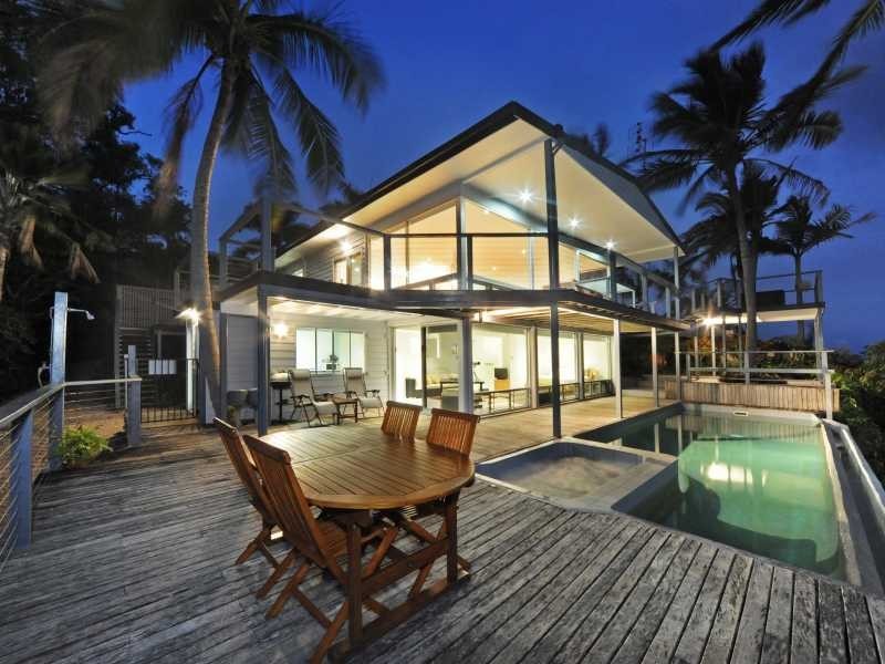 29 Warrain Street, Shute Harbour QLD 4802