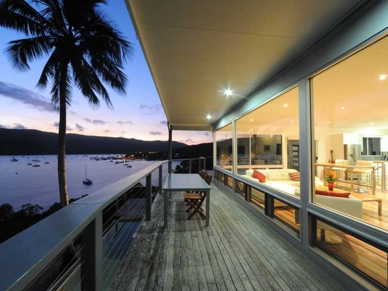 29 Warrain Street, Shute Harbour QLD 4802