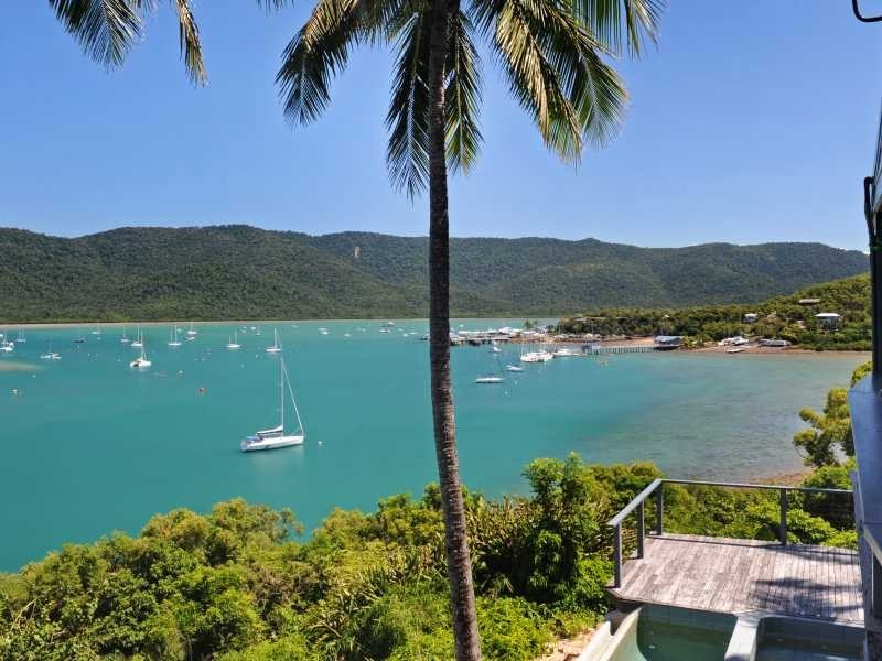 29 Warrain Street, Shute Harbour QLD 4802