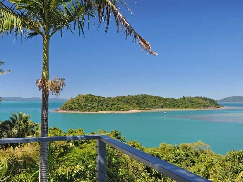 29 Warrain Street, Shute Harbour QLD 4802