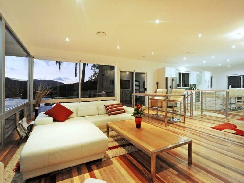29 Warrain Street, Shute Harbour QLD 4802