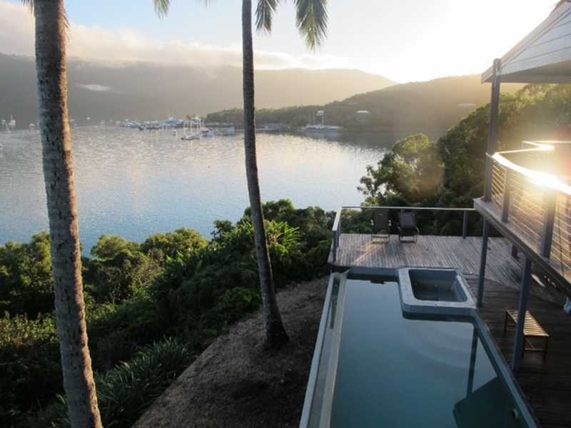 29 Warrain Street, Shute Harbour QLD 4802