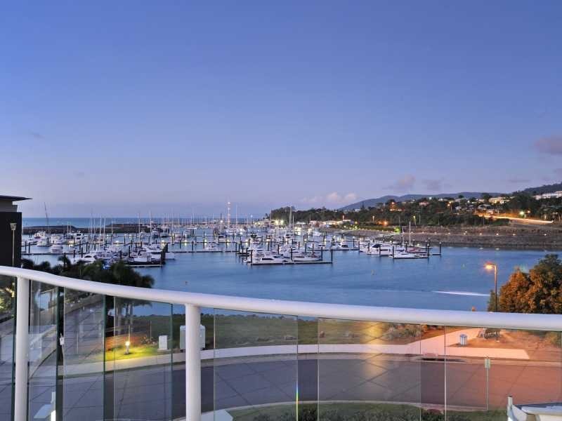Unit 25/159 Shingley Drive, Cannonvale QLD 4802