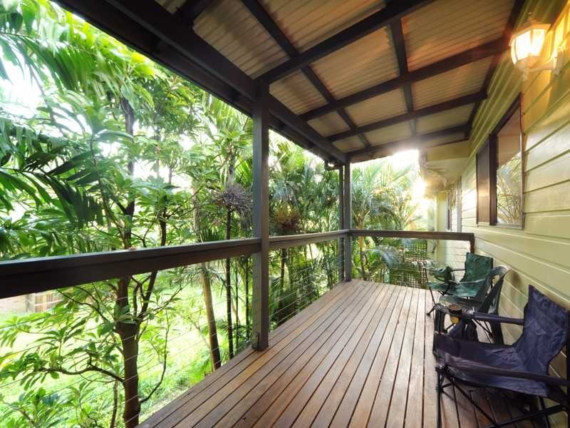 Unit 2/6 Border Drive, Cannonvale QLD 4802