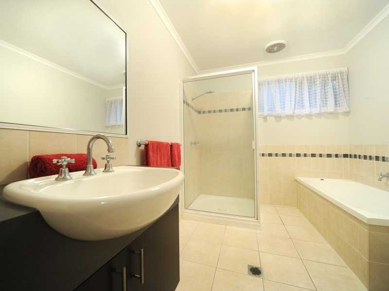1 Totem Trail, Jubilee Pocket QLD 4802