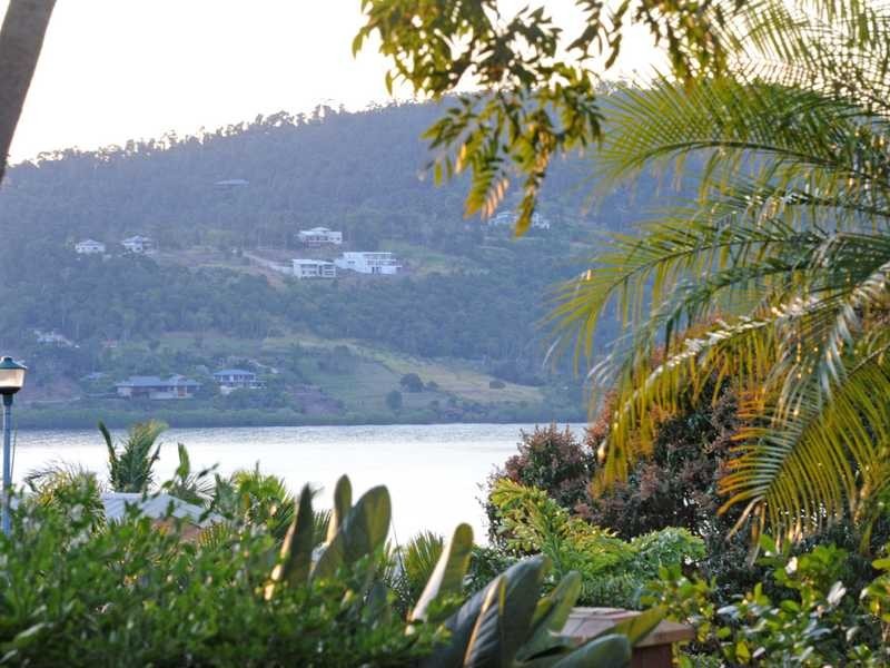 7 Woomerah Avenue, Cannonvale QLD 4802