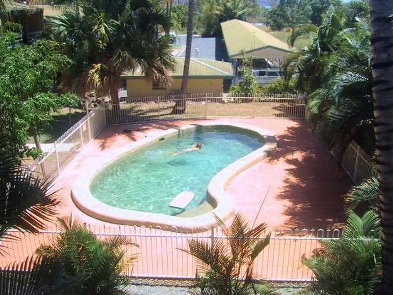 9/6 St Martins Lane, Cannonvale QLD 4802