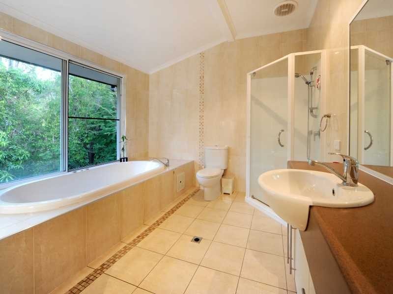 Unit 2/6 Salmon Street, Cannonvale QLD 4802