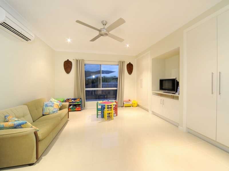 10 Henderson Street, Cannon Valley QLD 4800