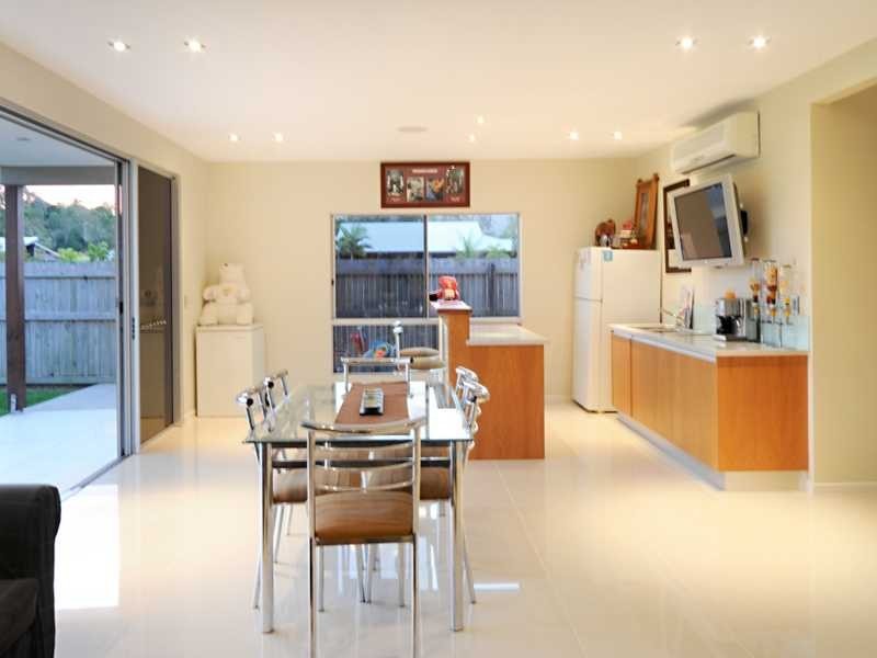 10 Henderson Street, Cannon Valley QLD 4800