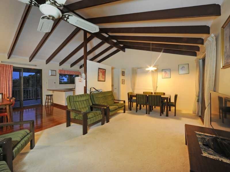 23 Island Drive, Cannonvale QLD 4802