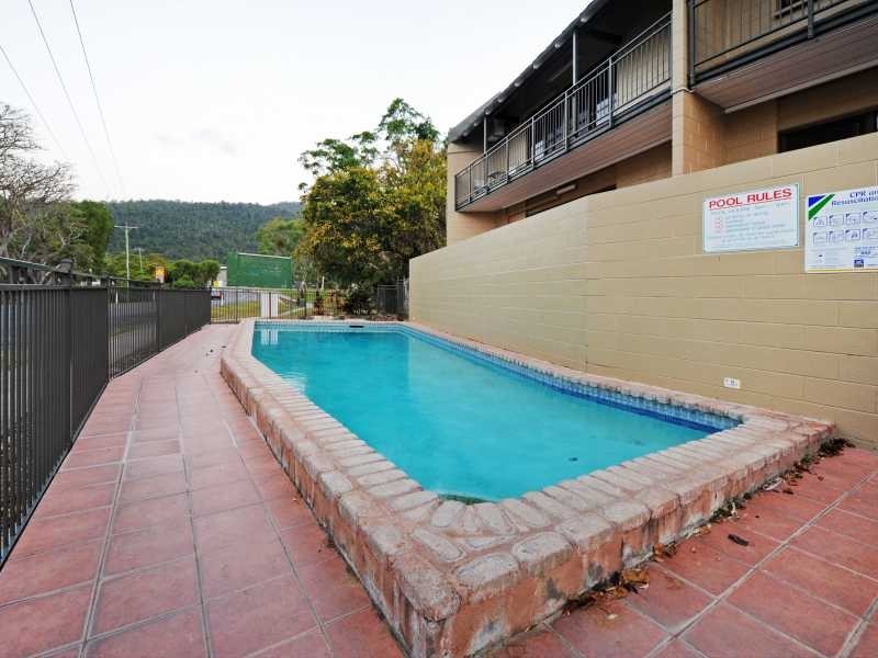 Unit 9/48 Coral Esplanade, Cannonvale QLD 4802