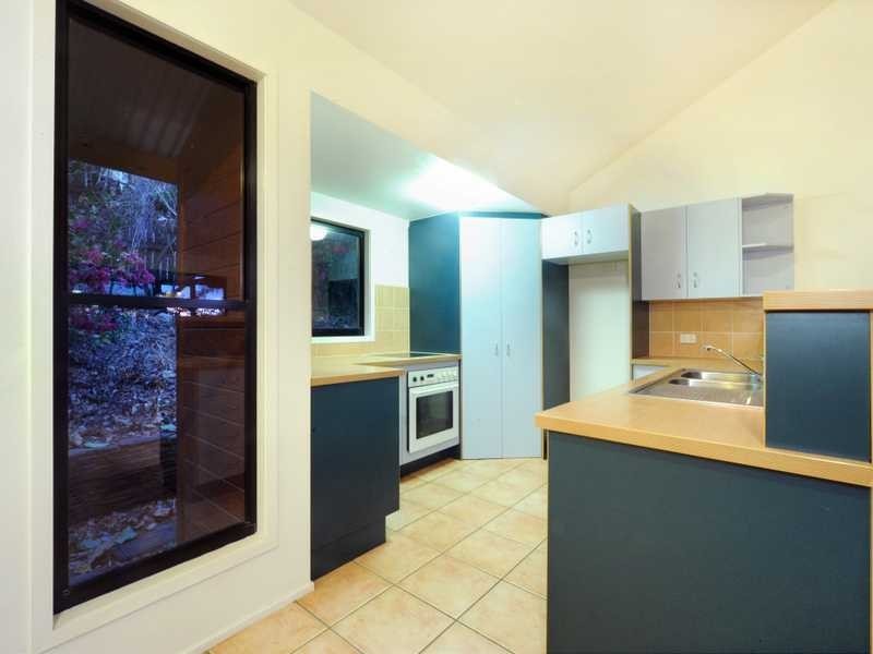 5 Macona Crescent, Cannonvale QLD 4802