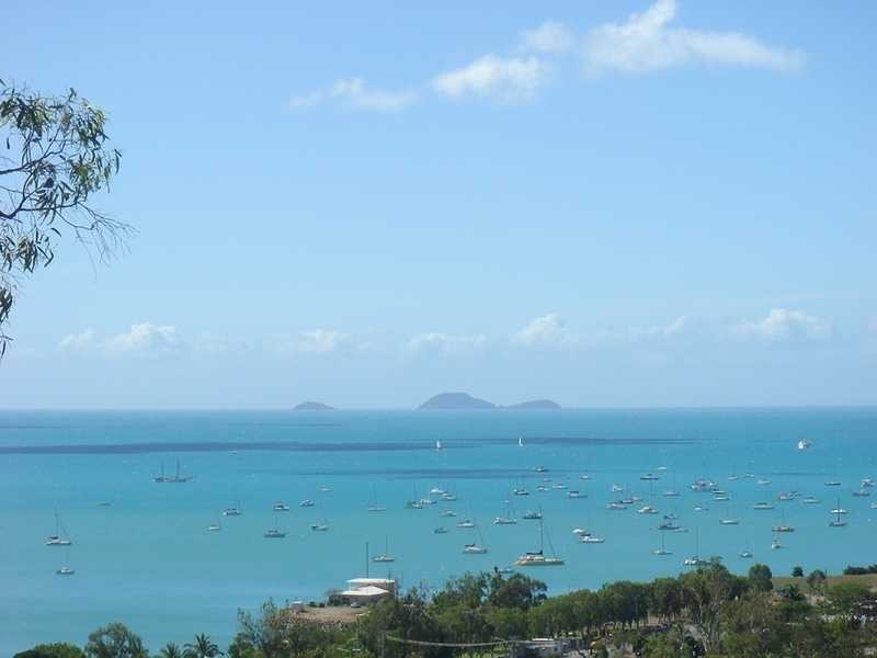 19 Woodwark Crescent, Cannonvale QLD 4802