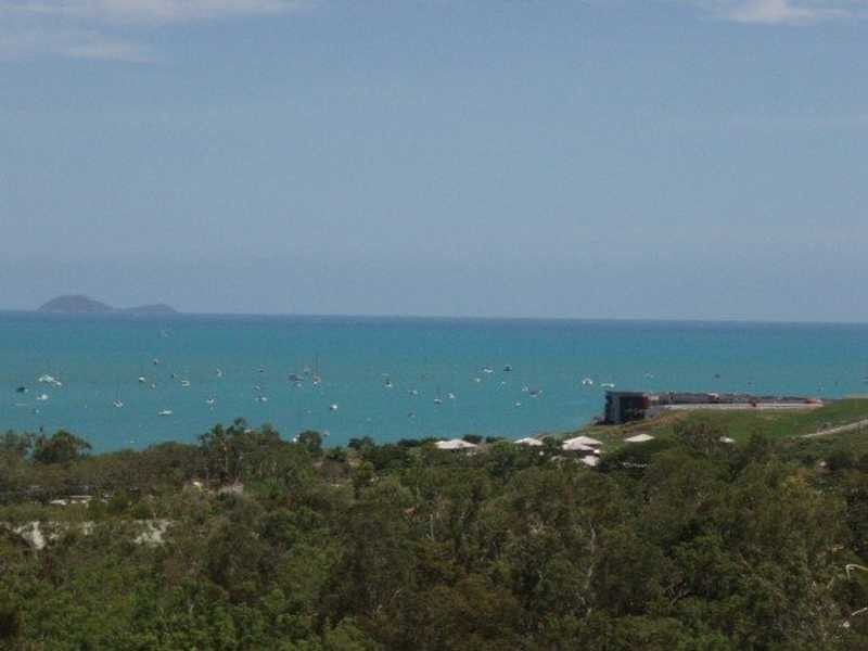 19 Woodwark Crescent, Cannonvale QLD 4802