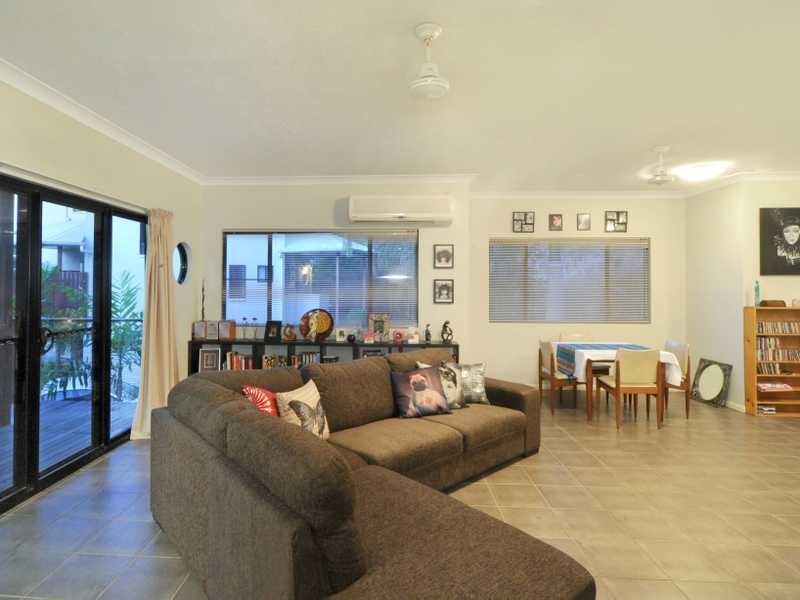 Unit 6/14 Altman Avenue, Cannonvale QLD 4802