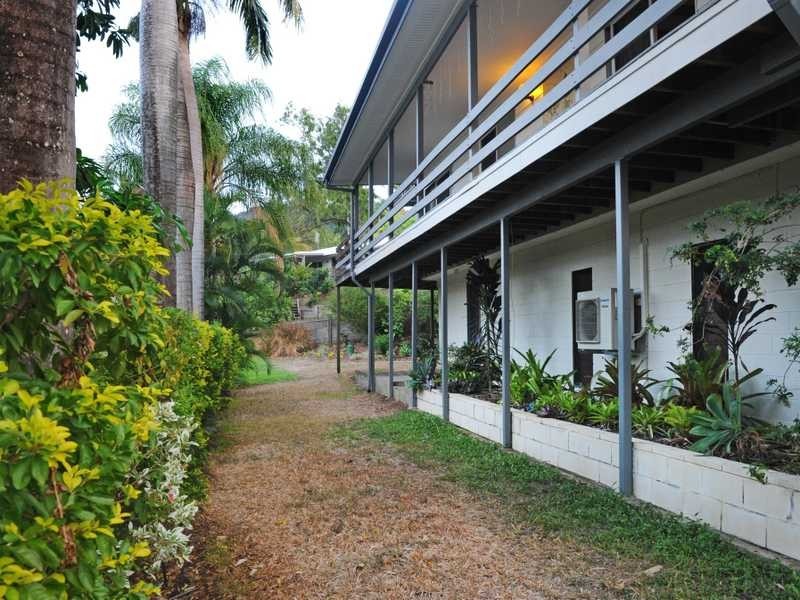 29 Manooka Drive, Cannonvale QLD 4802