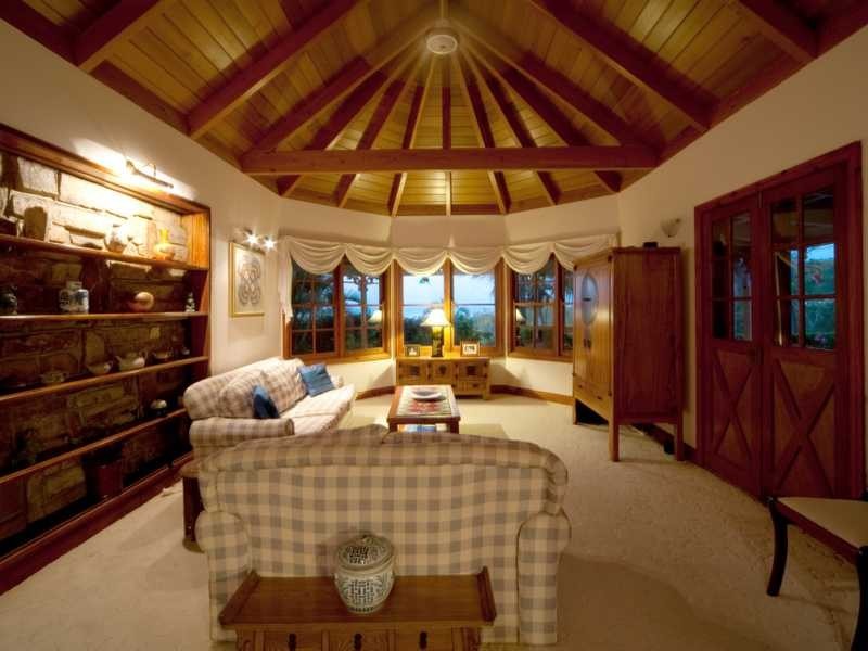 31A Manooka Drive, Cannonvale QLD 4802