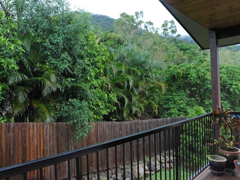 Unit 2/75 Country Road, Cannonvale QLD 4802