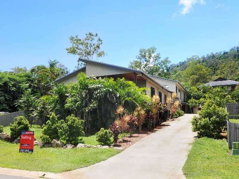 Unit 2/75 Country Road, Cannonvale QLD 4802