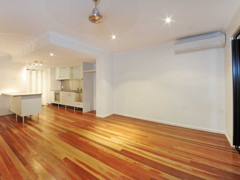 Unit 2/3-5 Seaview Drive, Airlie Beach QLD 4802
