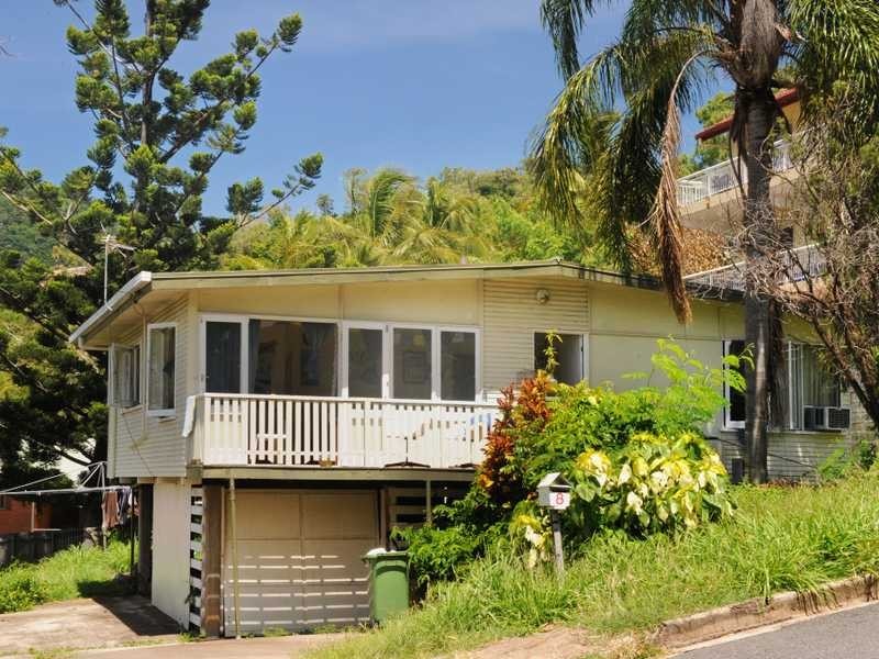8 Begley Street, Airlie Beach QLD 4802
