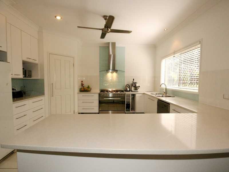 8 Sunset Drive, Jubilee Pocket QLD 4802