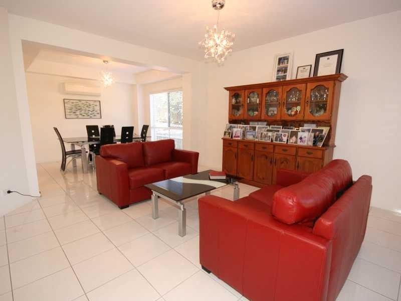 8 Sunset Drive, Jubilee Pocket QLD 4802