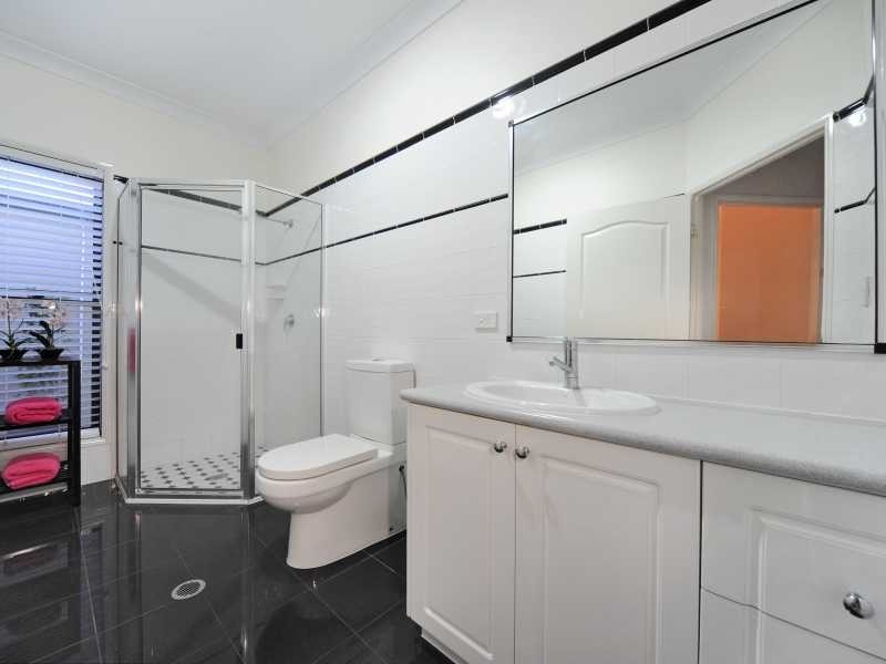 52 Valley Drive, Cannonvale QLD 4802