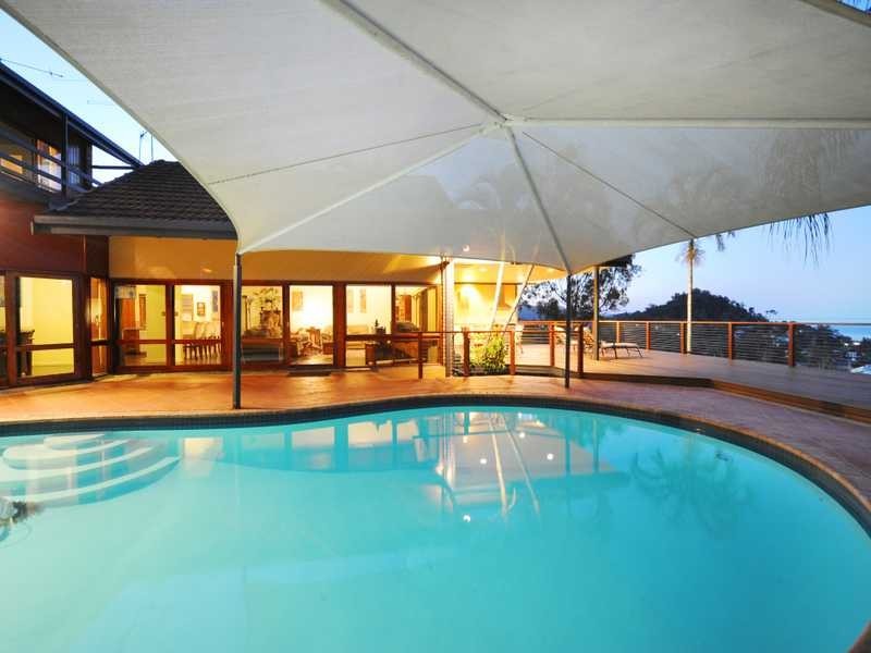 9 Illawong Street, Cannonvale QLD 4802