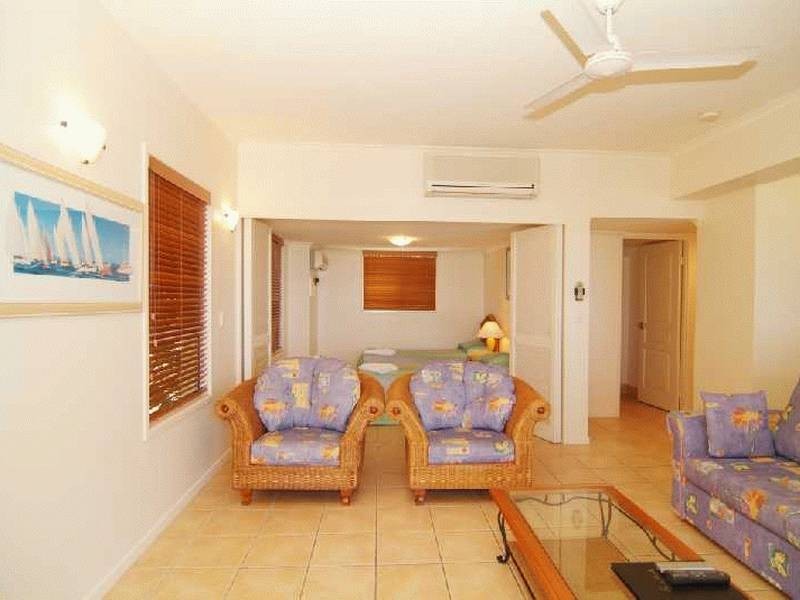 Unit 14 Shingley Beach Resort, Airlie Beach QLD 4802