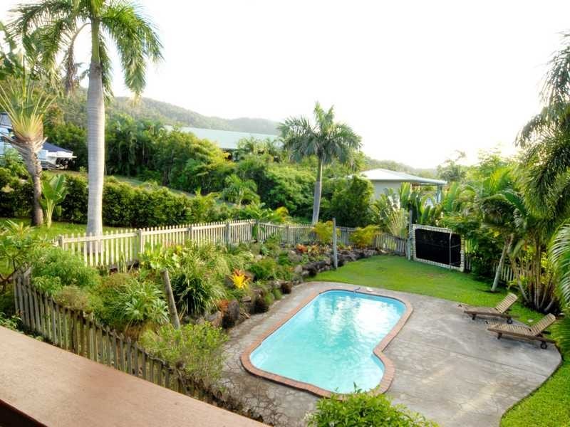 61 Eshelby Drive, Cannonvale QLD 4802