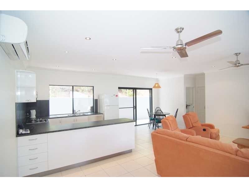 1 & 2/3 Shelter Court, Jubilee Pocket QLD 4802