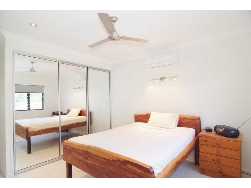 1 & 2/3 Shelter Court, Jubilee Pocket QLD 4802