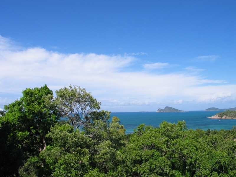 3 Blackcurrant Drive, Hideaway Bay QLD 4800