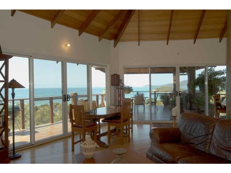 3 Blackcurrant Drive, Hideaway Bay QLD 4800