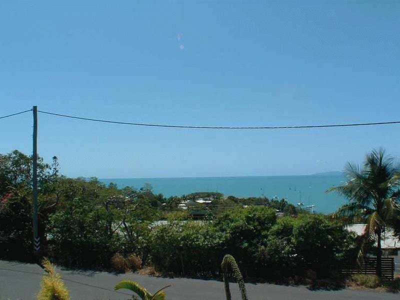 34 Airlie Crescent, Airlie Beach QLD 4802