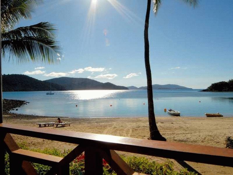 Unit 6/ Pepper Palm Bay, Long Island QLD 4741